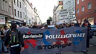 Demo nach Polizeischuss auf Sch&uuml;ler mit Softair-Waffe