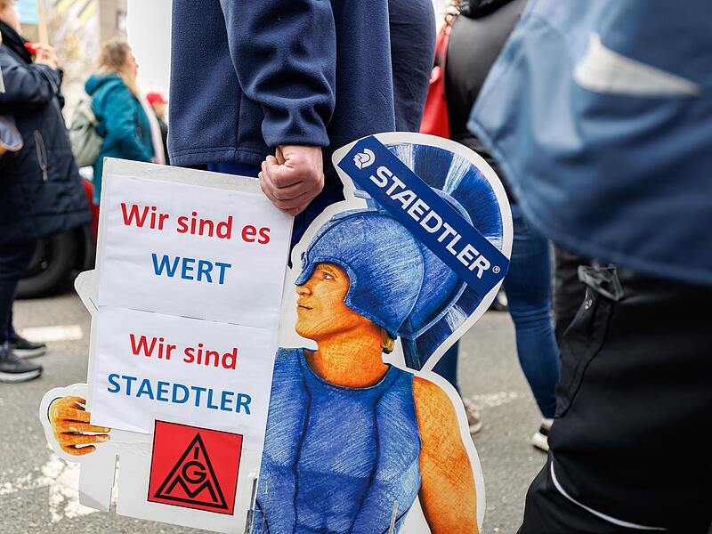 Demonstration von IG Metall und Staedtler-Besch&auml;ftigten