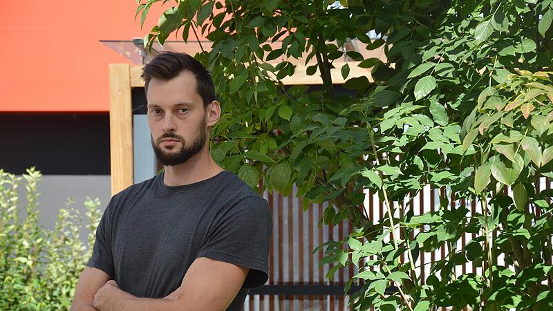 Angriffslustig: Andreas Wolf ist zurück auf der Handball-Bühne. Nach drei Jahren Pause hat sich der 33-Jährige dem Landesliga-Aufsteiger HSG Rödental/Neustadt angeschlossen. Angriffslustig: Andreas Wolf ist zurück auf der Handball-Bühne. Nach drei Jahren Pause hat sich der 33-Jährige dem Landesliga-Aufsteiger HSG Rödental/Neustadt angeschlossen.