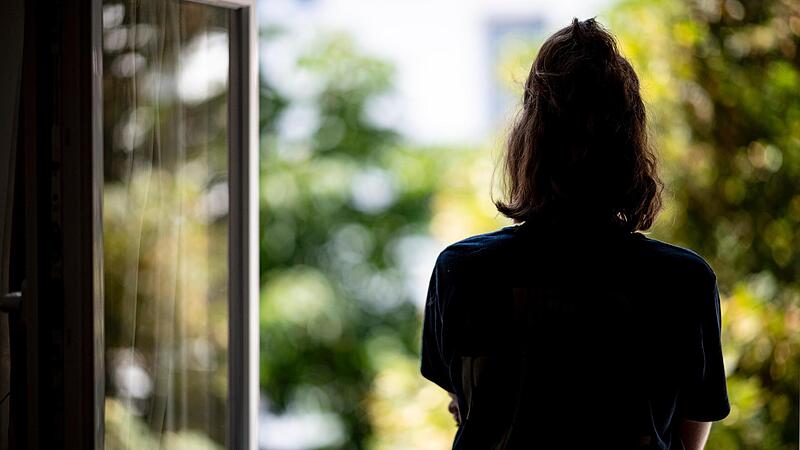 Sowohl die akute Covid-19-Infektion, als auch Spätfolgen können psychische Erkrankungen bei Menschen auslösen. Häufig sind Betroffene vorbelastet. Sowohl die akute Covid-19-Infektion, als auch Spätfolgen können psychische Erkrankungen bei Menschen auslösen. Häufig sind Betroffene vorbelastet.