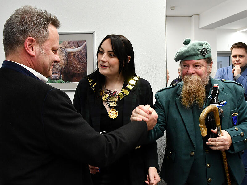 Mit Jim Todd und Claire Dyson konnte Oberbürgermeister Ingo Lehmann zwei hochkarätige Vertreter aus Kulmbachs schottischer Partnerstadt Kilmarnock begrüßen.