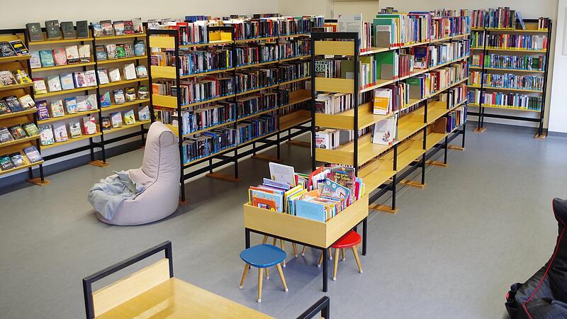 Leiterin Ina Gleich berichtete dem Stadtrat Wallenfels &uuml;ber die B&uuml;cherei.