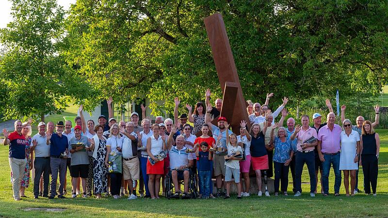 Gruppenbild der Teilnehmenden des Inklusionsgolfturniers in Maria Bildhausen. Gruppenbild der Teilnehmenden des Inklusionsgolfturniers in Maria Bildhausen.