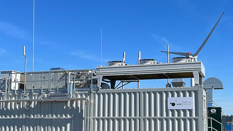 So sieht ein Elektrolyseur aus. Er kann Strom zu Gas wandeln und somit Wind- und Solarenergie speichern. So sieht ein Elektrolyseur aus. Er kann Strom zu Gas wandeln und somit Wind- und Solarenergie speichern.