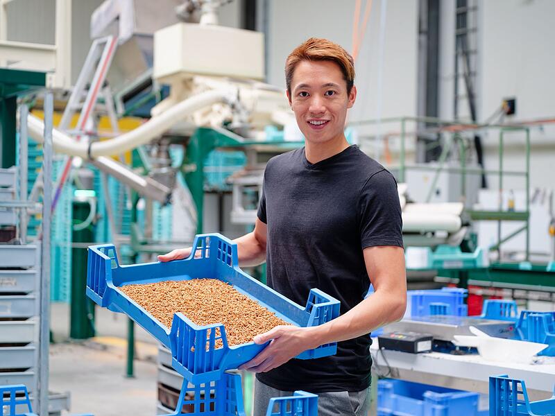 Industrielle Insektenzucht - Alpha-Protein GmbH Industrielle Insektenzucht - Alpha-Protein GmbH