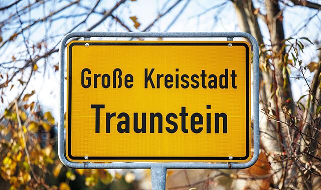 Ortsschild Traunstein