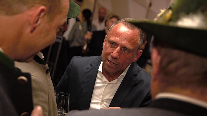 Thorsten Glauber hat das Direktmandat zwar verpasst; aber seine Freie Wähler haben zugelegt.Forchheim & Fränkische Schweiz Thorsten Glauber hat das Direktmandat zwar verpasst; aber seine Freie Wähler haben zugelegt.Forchheim & Fränkische Schweiz