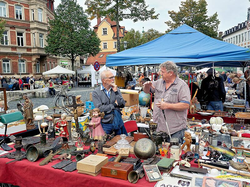 Antikmarkt Bamberg: Hier können Besucher nach Herzenslust Raritäten und Lieblingsstücken entdecken.Antikmarkt Bamberg feiert 25-jähriges Jubiläum Antikmarkt Bamberg: Hier können Besucher nach Herzenslust Raritäten und Lieblingsstücken entdecken.