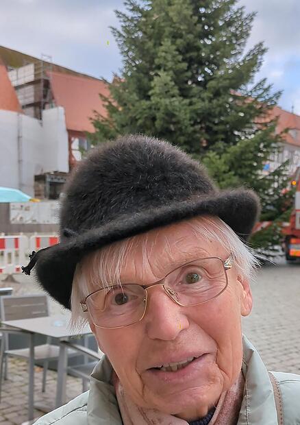 Forchheimer Weihnachtsbaum 2024 wird aufgestellt