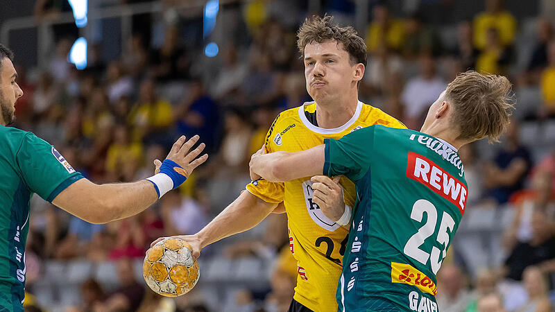 Für Coburgs Sven Weßeling gab es hier im Testspiel gegen Leipzig kein Vorbeikommen. Für Coburgs Sven Weßeling gab es hier im Testspiel gegen Leipzig kein Vorbeikommen.
