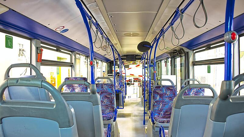 Zeugen nach beinahe Unfall mit einem Bus in Bad Kissingen gesucht