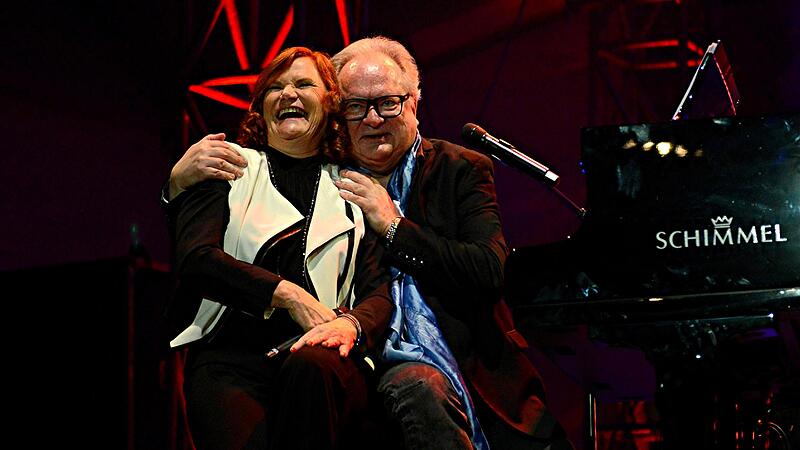 Per Werner und Heinz Rudolf Kunze sangen gemeinsam "Dein ist mein ganzes Herz".