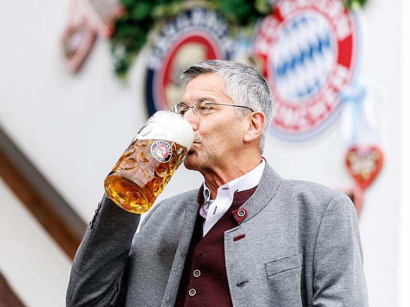 Besuch des FC Bayern München auf dem Oktoberfest