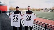 Merlin (links) und Matti Hummel tragen künftig das Trikot von Eintracht Frankfurt.