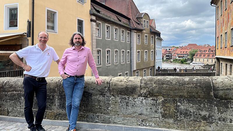 Verärgert über das Stadtmarketing: Mirco Biasini (links) von der Eisdiele Bassanese und Marco Depietri, Vorsitzender des italienischen Kulturvereins Mosaico Bamberg Verärgert über das Stadtmarketing: Mirco Biasini (links) von der Eisdiele Bassanese und Marco Depietri, Vorsitzender des italienischen Kulturvereins Mosaico Bamberg