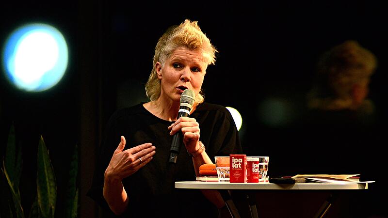 Svenja Fla&szlig;p&ouml;hler dachte beim Bamberger Literaturfestival &uuml;ber das Streiten nach.Forchheim & Fr&auml;nkische Schweiz