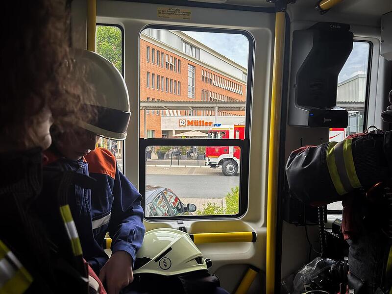 Supermarkt in Spardorf evakuiert - Gas-Alarm für Feuerwehr Supermarkt in Spardorf evakuiert - Gas-Alarm für Feuerwehr