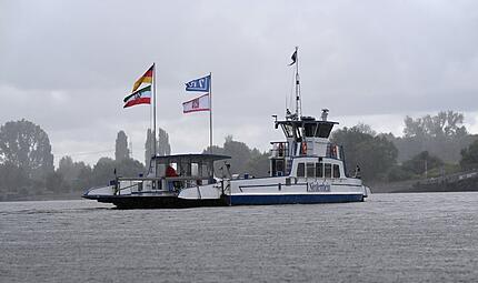 Steigende Pegelst&auml;nde - Rhein-F&auml;hren fahren wieder