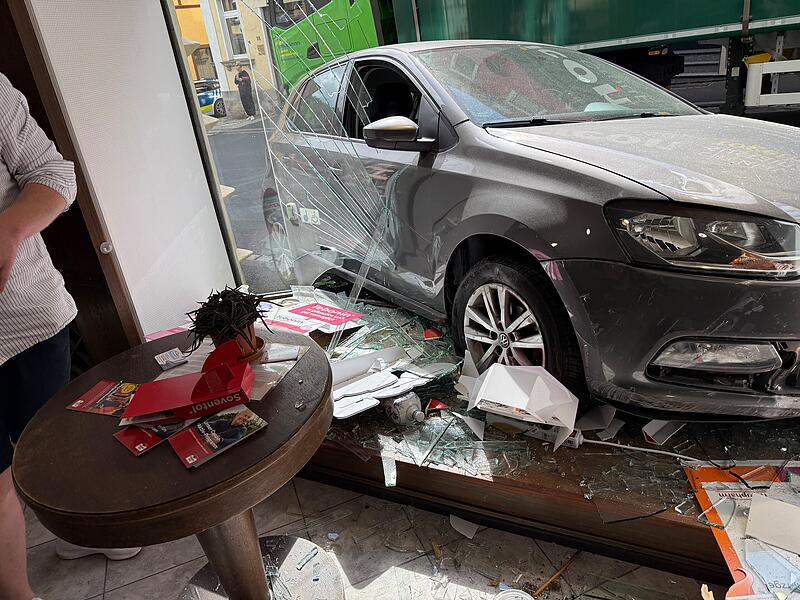 Unfall an Schwan-Apotheke in Bad Brückenau: Hergang Unfall an Schwan-Apotheke in Bad Brückenau: Hergang