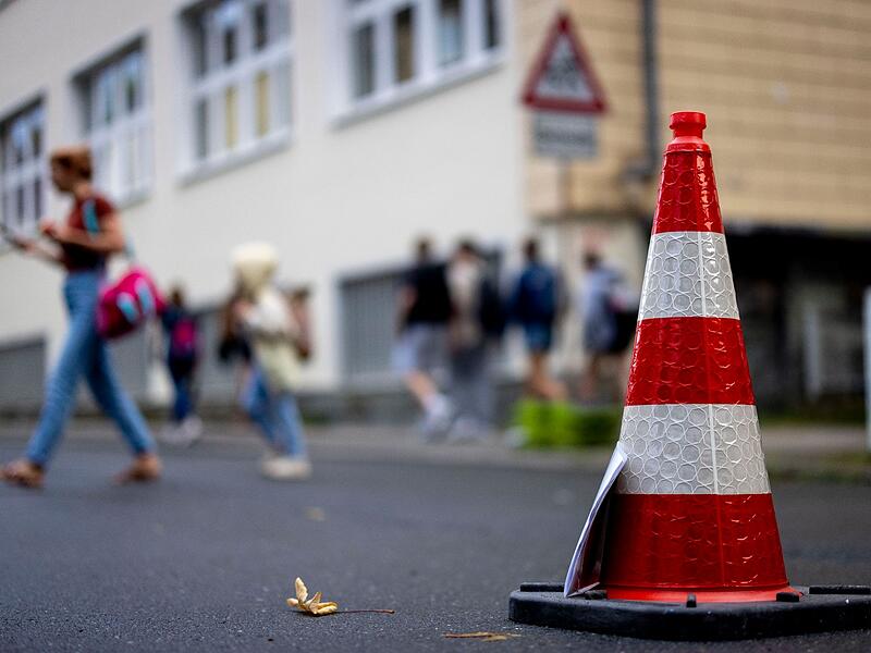 Zeitweise Straßensperrung