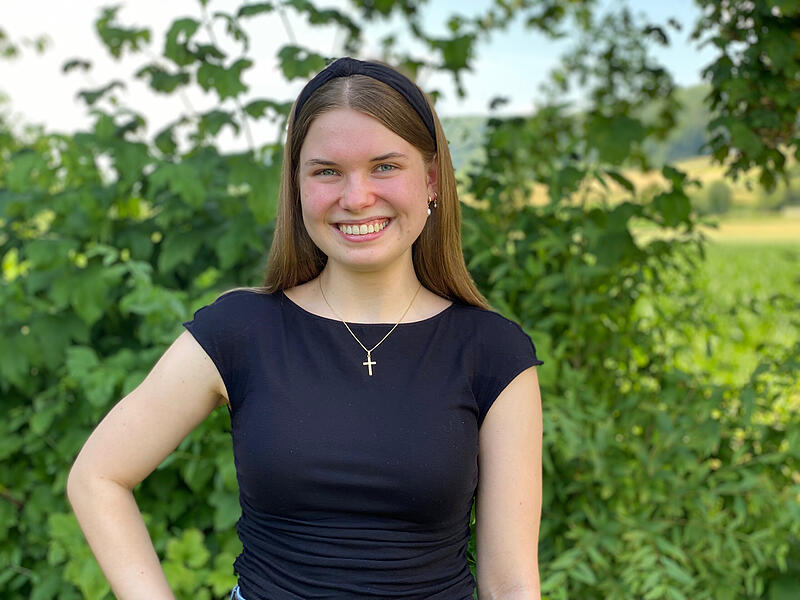 Katharina Kohlmann ist die Jahrgangsbeste der Abiturienten am Gymnasium Fr&auml;nkische Schweiz in Ebermannstadt