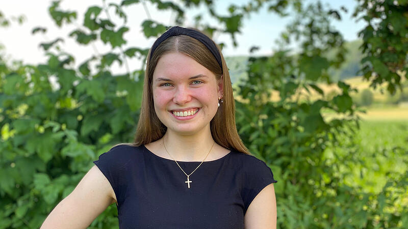 Katharina Kohlmann ist die Jahrgangsbeste der Abiturienten am Gymnasium Fr&auml;nkische Schweiz in Ebermannstadt