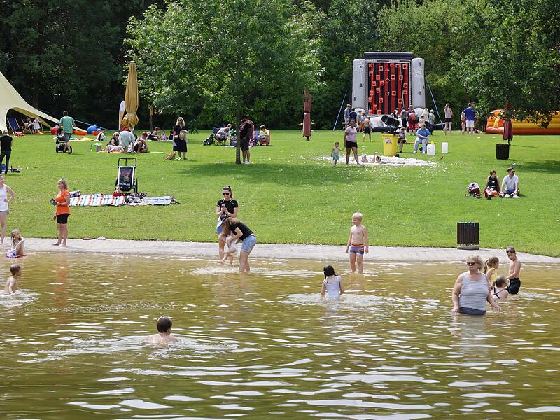 Das Bad Rodacher Waldbad ist ein &uuml;berwachter Badesee. Hier ist es f&uuml;r Schwimmer sicher.