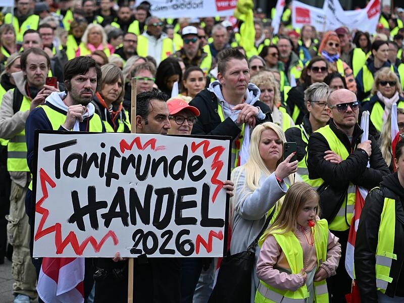 Warnstreiks im Handel Warnstreiks im Handel