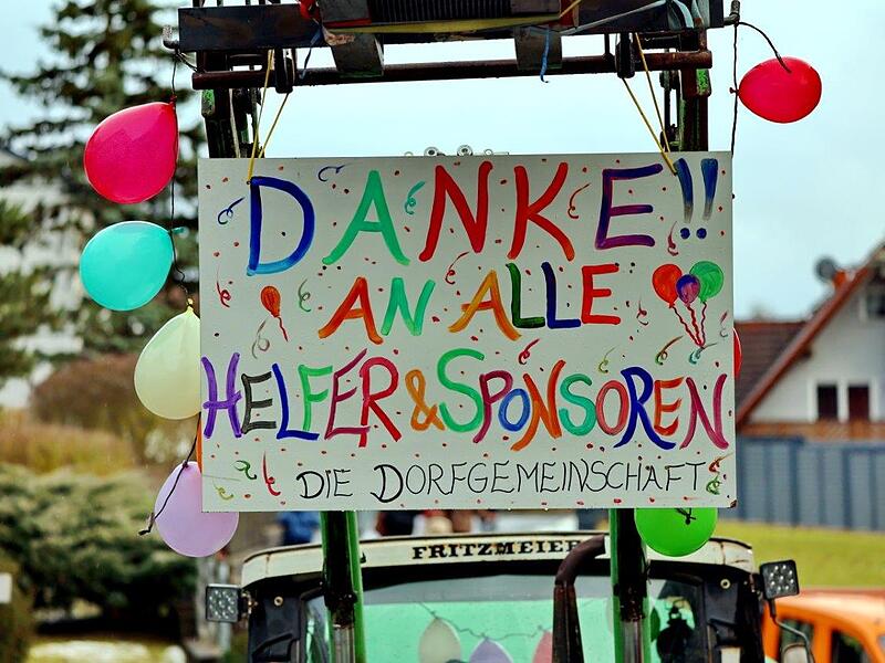 Faschingsumzug 2026 Trabelsdorf im AurachtalGallische Heldinnen auf närrischer Mission inTrabelsdorf Der Dank an alle Helfer und Sponsoren darf nicht fehlen.