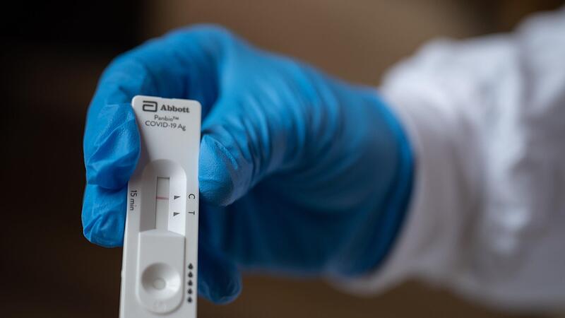 Ein positiver Corona-Fall im Anschluss an eine Sitzung des Forchheimer Planungs- und Umweltausschusses f&uuml;hrt, besonders in den sozialen Medien, zu hitzigen Debatten.Forchheim & Fr&auml;nkische Schweiz