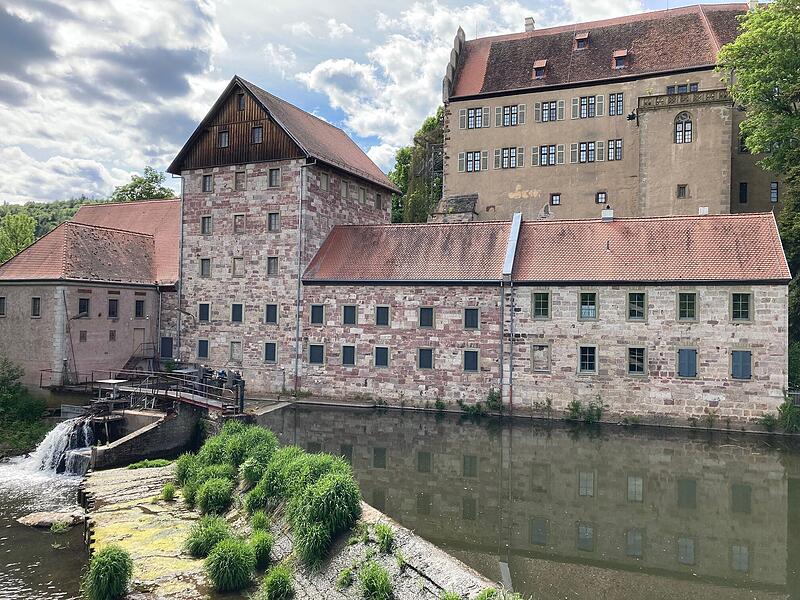 Depot Schloss AschachDepotführung im Schloss Aschach Depot Schloss Aschach