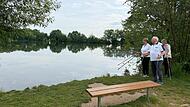 An dieser Stelle befand sich der beliebte Sandstrand am Baiersdorfer Weiher. Die Senioren einer Baiersdorfer Walkinggruppe vermissen den sanften Einstieg schmerzlich.
