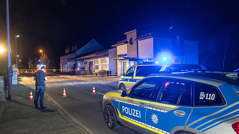Bankautomat gesprengt: Geb&auml;ude stark in Mitleidenschaft gezogenForchheim & Fr&auml;nkische Schweiz