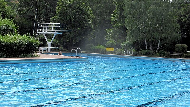 Das Freibad war Thema in der B&uuml;rgerversammlung Steinwiesen.