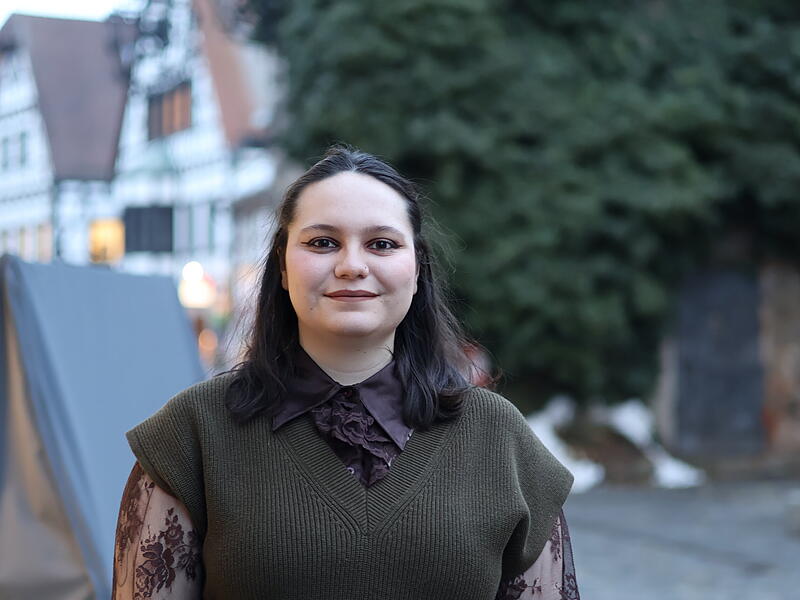 Joy W&uuml;stner kandidiert f&uuml;r Die Linke in Herzogenaurach f&uuml;r das Amt des B&uuml;rgermeisters.