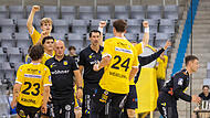 Alles unter Kontrolle? Anel Mahmutefendic und sein HSC Coburg beim Testspiel gegen Leipzig.