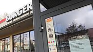 Die Burger-King-Filiale in Forchheim war am Mittwoch, 9. November, geschlossen. Ein Zettel an der Eingangstüre wies auf „technische Störungen“ hin.Forchheim & Fränkische Schweiz
