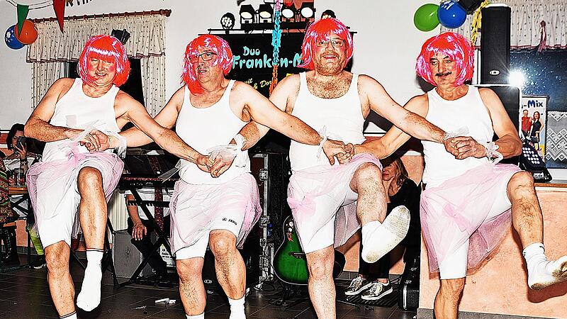 Auch die legend&auml;re Ballettgruppe, die &bdquo;Traumt&auml;nzer&ldquo; erlebte beim Froschget&uuml;mmel in G&ouml;rau ihre Auferstehung.