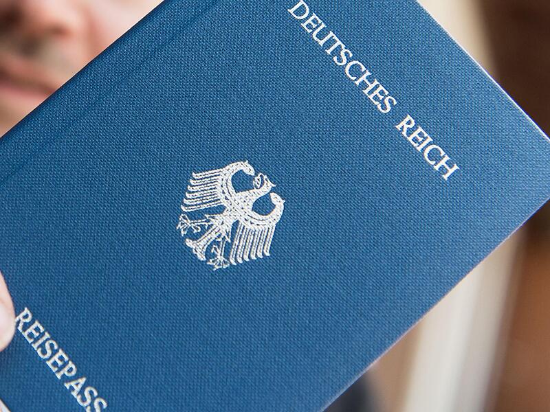 110 Reichsbürger und im Verdacht stehende Personen sind im Landkreis Forchheim aktenkundig.Forchheim & Fränkische Schweiz 110 Reichsbürger und im Verdacht stehende Personen sind im Landkreis Forchheim aktenkundig.Forchheim & Fränkische Schweiz