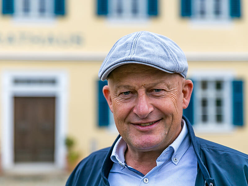 Claus Schwarzmann ist seit 1996 Bürgermeister in Eggolsheim. Zur Wahl 2026 tritt er nicht mehr an. Wir lassen die vergangenen Jahrzehnte noch einmal Revue passieren.
