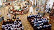 Die Feuerwehrleute  sind aktuell wegen des Hitzesommers oft gefordert. Gemeinsam mit  Einsatzkräften aus anderen Notfallbereichen feierten  die Lichtenfelser Wehrleute in Vierzehnheiligen einen  Gottesdienst.
