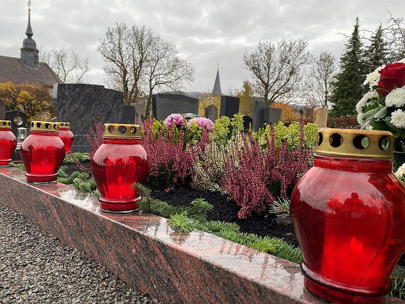 „Allerheiligen ist ein christliches Hochfest, das lateinisch festum omnium sanctorum genannt wird“, schreibt uns Klaus Beck.