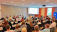 Rund 70 Vertreter aus Medizin, Gesundheitsförderung, Prävention, Beratung, Seniorenarbeit, Verwaltung und Ehrenamt entwickelten bei der Regionalen Präventionskonferenz im Landratsamt Kulmbach gemeinsam Ideen für Präventionsarbeit.Björn Karnstädt/L... Rund 70 Vertreter aus Medizin, Gesundheitsförderung, Prävention, Beratung, Seniorenarbeit, Verwaltung und Ehrenamt entwickelten bei der Regionalen Präventionskonferenz im Landratsamt Kulmbach gemeinsam Ideen für Präventionsarbeit.Björn Karnstädt/L...
