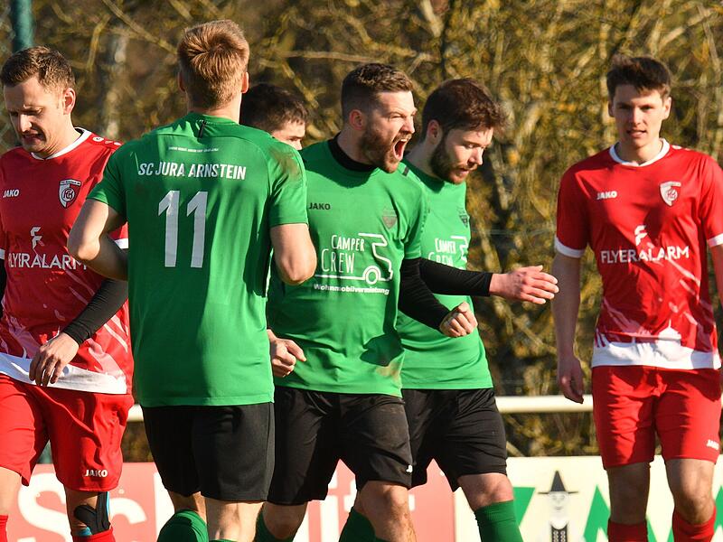 Die Arnsteiner wollen in der Kreisliga wieder so jubeln wie hier beim 6:0 gegen den FC Kronach im M&auml;rz 2025.