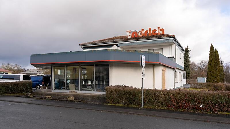 Im Endrich-Geb&auml;ude in den Hofwiesen in Bad Neustadt will die Bad Kissinger B&auml;ckerei Peter Schmitt am 20. Februar einen &bdquo;Vortagsladen&ldquo; mit Caf&eacute; er&ouml;ffnen.