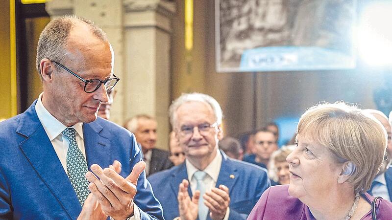 Ex-Kanzlerin Merkel distanziert sich mitten im Wahlkampf von Merz.