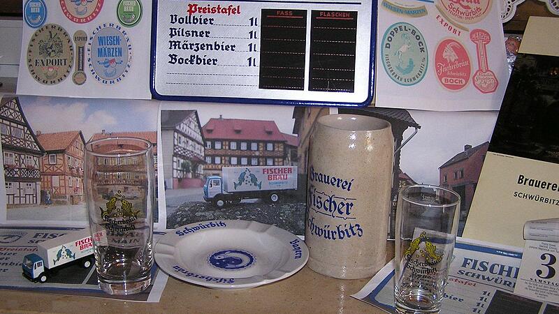 Die „Fischer-Bräu“ lebt auch in Erinnerungsgegenständen fort.