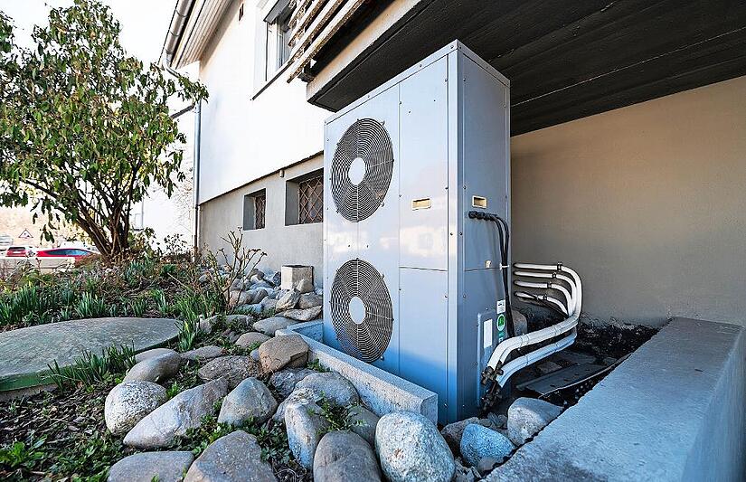 Auf welche Energiequellen können sich die Einwohner einer Gemeinde künftig stützen? Solche Fragen soll eine kommunale Wärmeplanung beantworten. Vor allem soll sie Alternativen zu Öl und Erdgas nennen. Für Privathaushalte sind das oft Wärmepumpen w... Auf welche Energiequellen können sich die Einwohner einer Gemeinde künftig stützen? Solche Fragen soll eine kommunale Wärmeplanung beantworten. Vor allem soll sie Alternativen zu Öl und Erdgas nennen. Für Privathaushalte sind das oft Wärmepumpen w...