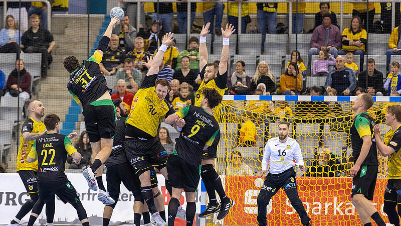 Vor allem zu Spielbeginn gab es f&uuml;r die Hagener kaum ein Durchkommen durch die Defensive des HSC Coburg.