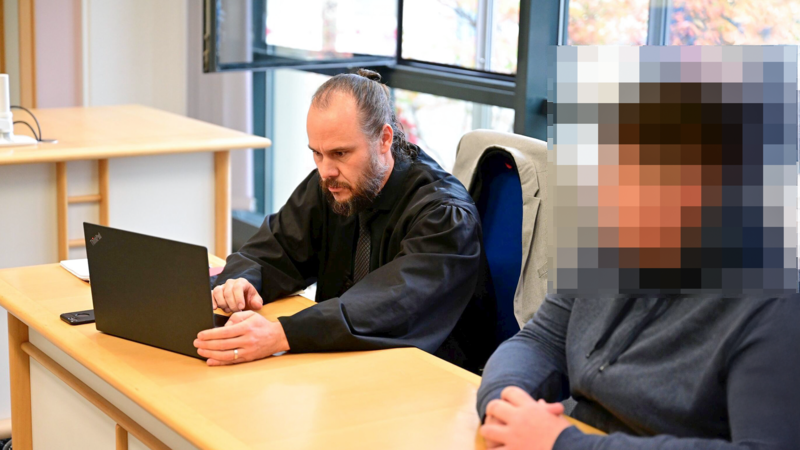 Rechtsanwalt Christian Barthelmes aus Bamberg und der Angeklagte